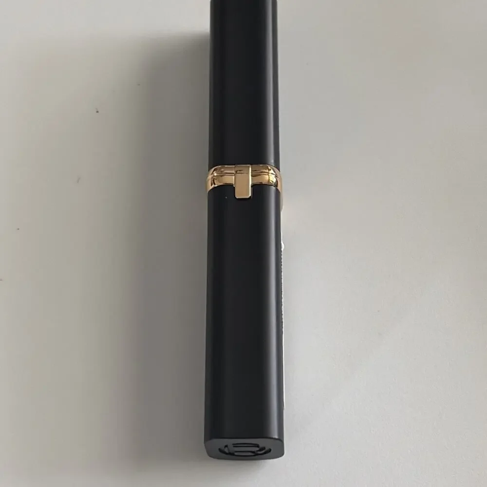 L'OREAL COLOUR RICHE LIPSTICK 601 WORTH IT NEW O.06 Makeup